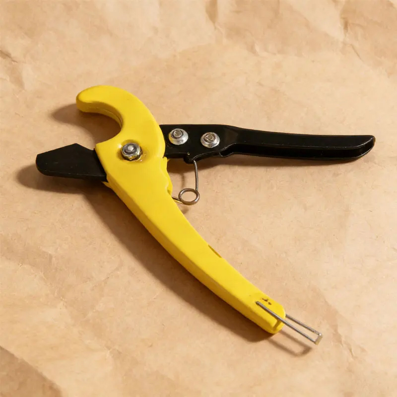 ラチェット式パイプチューブカッター（プラスチックおよび多層チ - Pipe Cutter Ratchet のレビューと価格